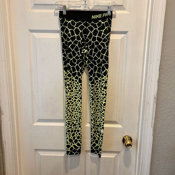 NIKE PRO Neon Green Pro Engineered Dri-Fit Giraffe Print Leggings Size Small - Picture 2 of 8